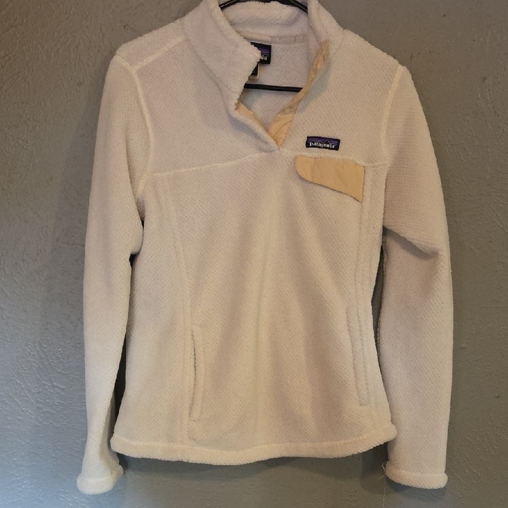Patagonia Cream Fleece Jacket with Tan Accent